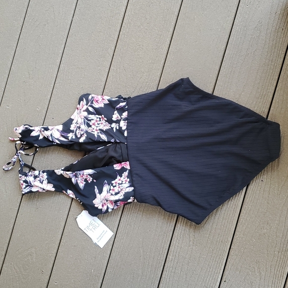 TIME AND TRU SWIM SUIT 1 PIECE FLOWERS FLORAL MISSY ELEVEATED M Medium Swimsuit - Picture 4 of 5